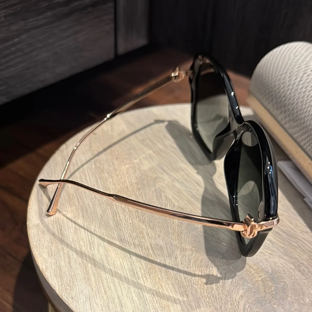 Jimmy Choo NEW Women’s TESSYGS 56mm Black Oversized Sunglasses with case/ cloth.